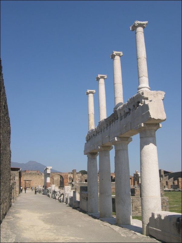 725PompeiiForum